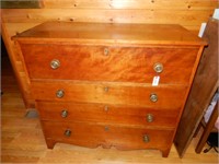 EARLY 4 DRAWER CHEST WITH DOVE TAIL DRAWERS