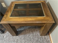 End TAble w Glass Insert 28 x 23 x 19.5