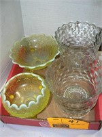 2 GLASS CUBE COMPOTES, 2 YELLOW GLASS BOWLS