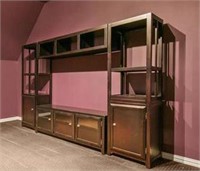 Large compartmentalized wall unit