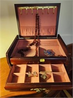 Vnt. Jewelry box w/ tapestry top, vnt. pin & more