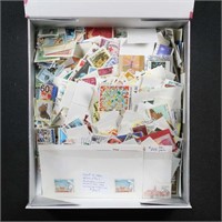 Worldwide Stamps several hundred off paper, mostly