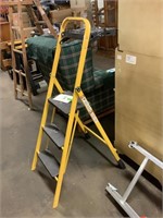 4ft painting step ladder