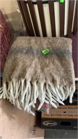 WOOL THROW