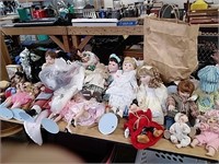 Large lot of assorted dolls