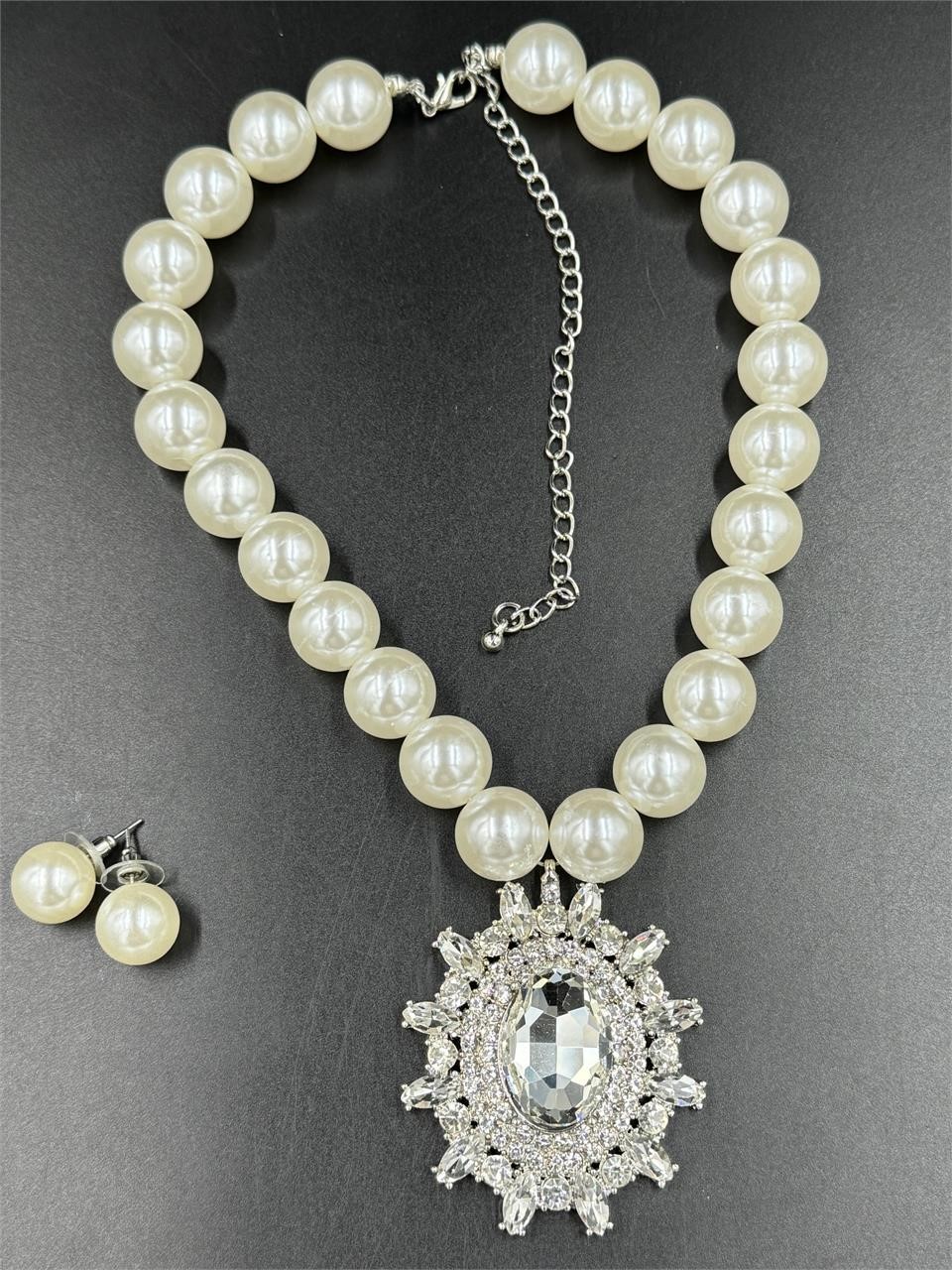 Pearl & White Sapphire Fashion Jewelry Set