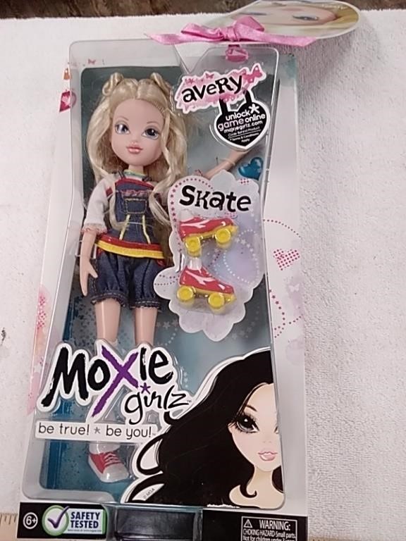 Moxie girl skater doll
