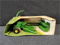 1:16 John Deere Forage Harvester