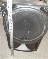 Behringer B212 Speaker