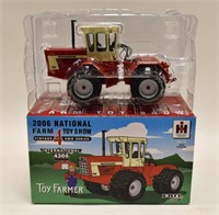 1/32 Ertl International 4366 4wd Toy Farmer
