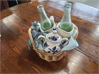 Basket blue and white Lot