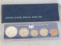 1966 Special 5 pc. Mint set, plastic case & box