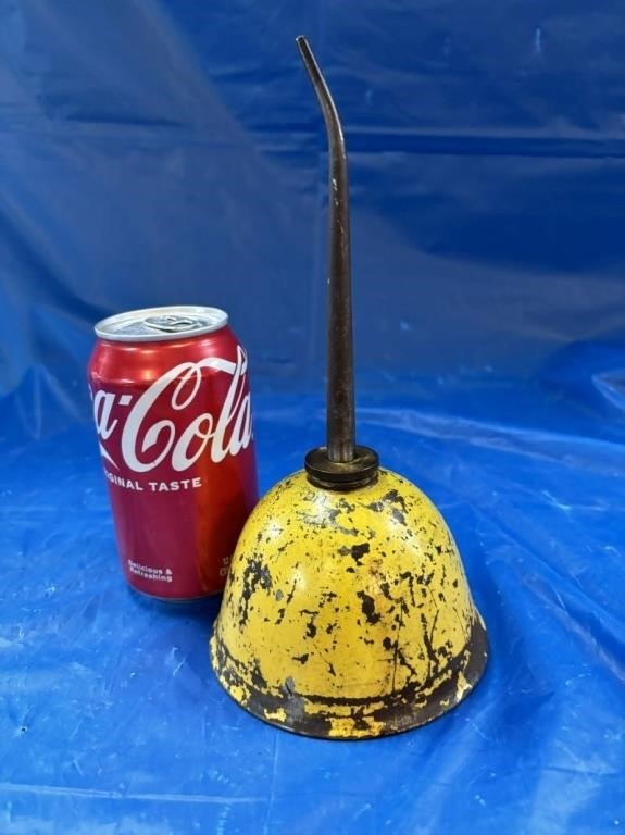 WW! Vintage Oil Can