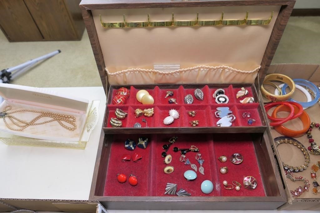Jewelry Box & Ear Rings