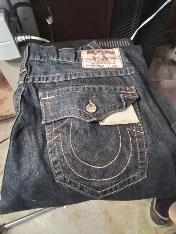 Size 40 true religion jeans