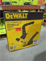 DeWalt 2-in-1 Flooring Tool