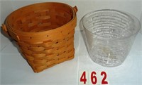 Round basket with plastic liner - 8 dia  6.5 Tall