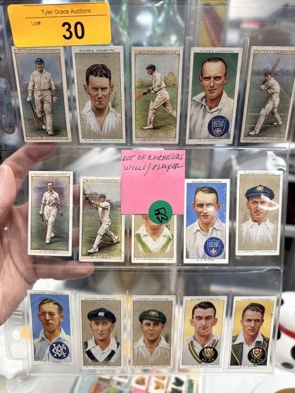 WILLS / PLAYER TOBACCO CARDS CRICKETEERS