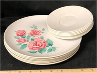 Plastic plates & saucers