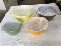 4 Nesting bowls