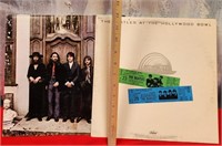 11 - LOT OF 2 THE BEATLES RECORD ALBUMS (V 107)