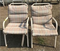 (AF) 2 Outdoor Chairs Bidding on Times the Amount