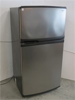 "Kenmore" Elite Coldspot Top Freezer Refrigerator