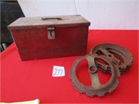 RED METAL TOOL BOX , 4 CAST IRON JD PLANTER PLATES