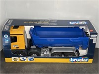 BRUDER 1:16 SCALE DUMP TRUCK