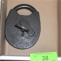 VINTAGE ? IRON LOCK (KEY FITS & TURNS BUT DOES >>>
