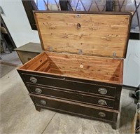 Lane Cedar Chest