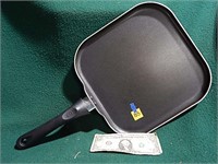 11" Ecolution Square Frying Pan