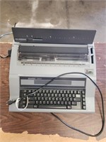 Swintec 2600 Electric Typewriter