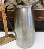 Aluminum pitcher