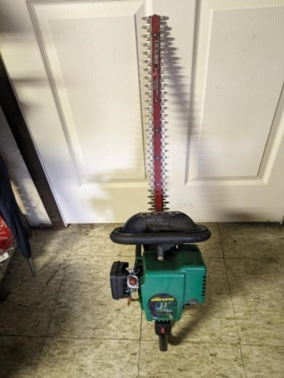 Weed Eater 22" Hedge Trimmer, working