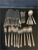 31 pieces of flatware Community plate