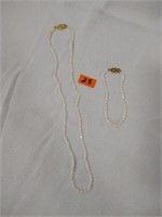 Fresh water Pearls Necklace & Bracelet