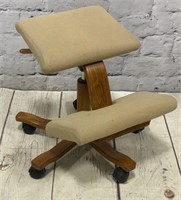 Balans Ergonomic Kneeling Chare