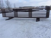 24' x 5.5' free standing corral panels,