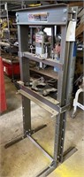 Central Machinery 20-Ton Shop Press 60603