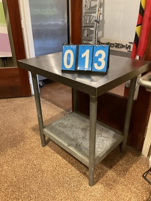 STAINLESS STEEL TABLE