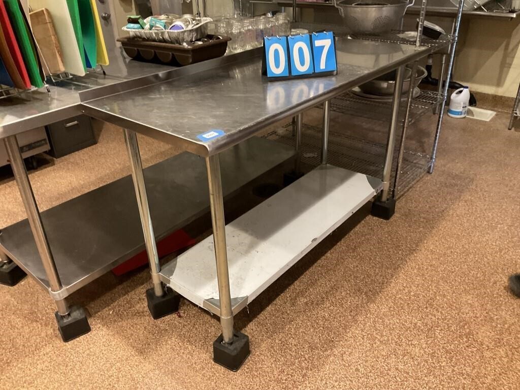 STAINLESS STEEL TABLE