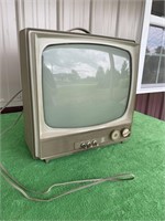 MCM GE prtable TV, green non-work