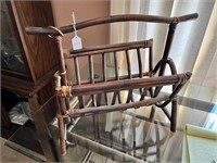 LR-Vintage Rattan Magazine Rack