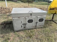 3 dog box, 40"D x 48"W x 26"H