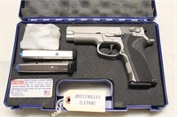 SMITH & WESSON 4006 .40 PISTOL (USED)