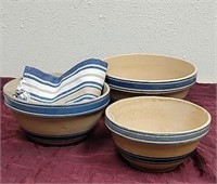 Set of 3 Yellow-Ware Bowls & Matching Towels