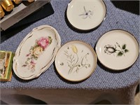 4 antique plates flower decor
