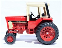 Vintage International Harvester 1586 Toy Tractor