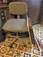 Vintge Office Chair & Disassembled Wood Table